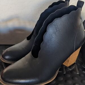 Qupid Scalloped Black Ankle Booties with Wooden Heel
